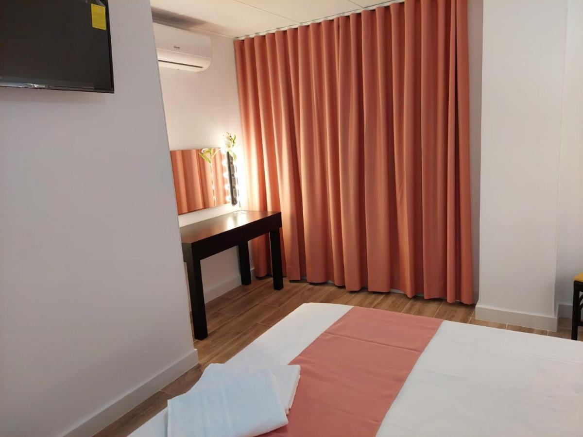 Hostal Garden Rous Paiporta المظهر الخارجي الصورة